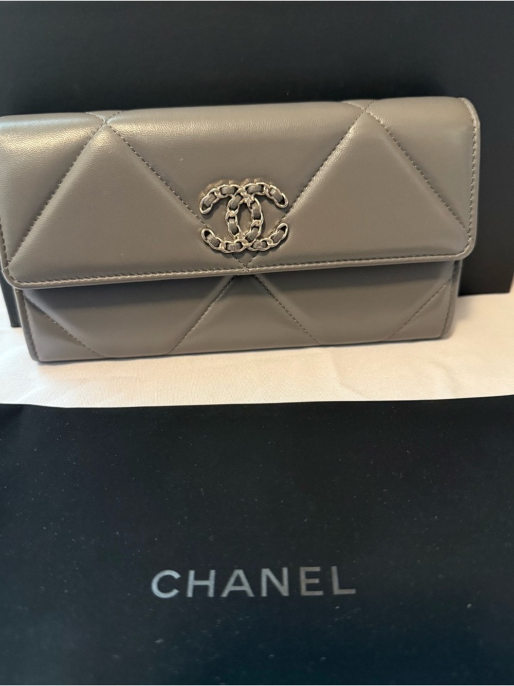CHANEL Quilted Lambskin Wallet - Gray - Picture 2 of 4